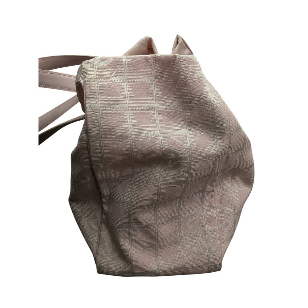 Vintage Chanel Pink Tote - Picture 4 of 6